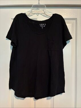 LOFT Black Short-Sleeve Pocket Tee